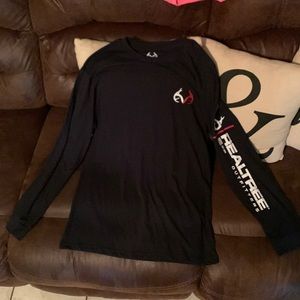 Medium long sleeve realtree shirt.